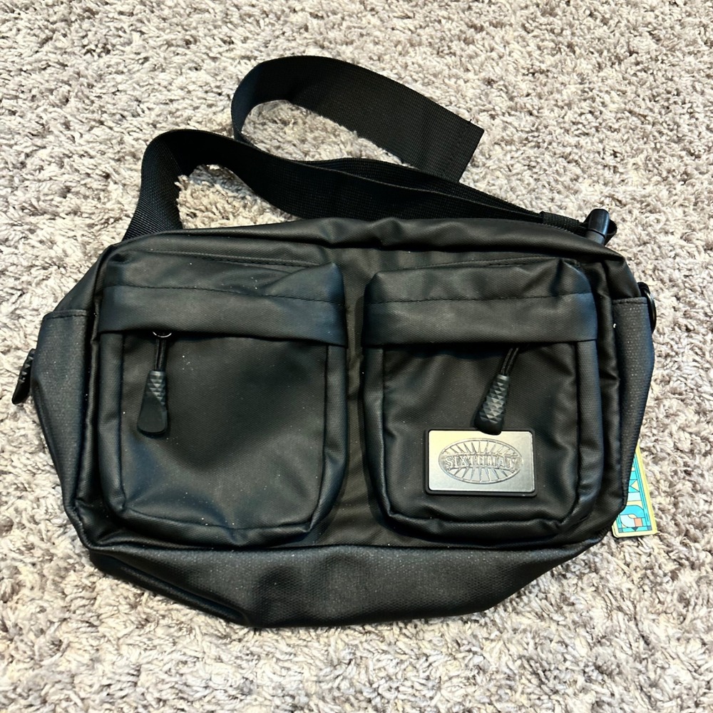 SIXTHMAN Black Crossbody Bag Messenger Bag Adjustable‎ Strap Multiple Pockets